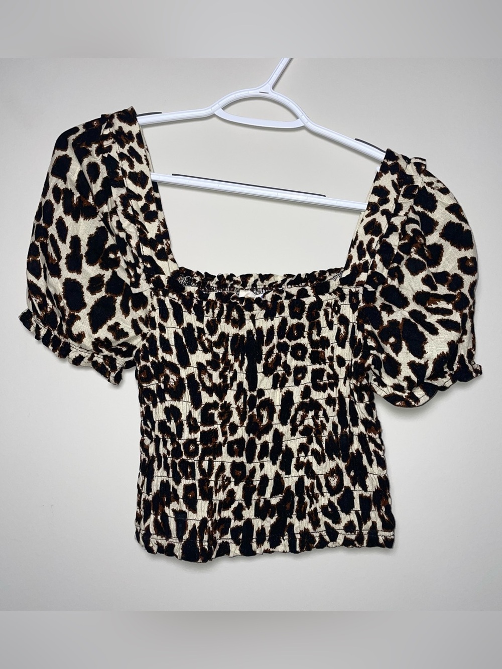 Monteau S Cheetah Print Linen Blend Smocked Puff Sleeve Crop Top Boho